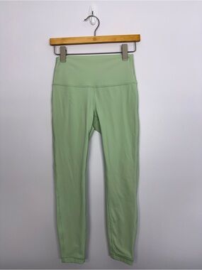 Lululemon Wunder Under High-Rise Tight 25" Creamy Mint Size 6 Green